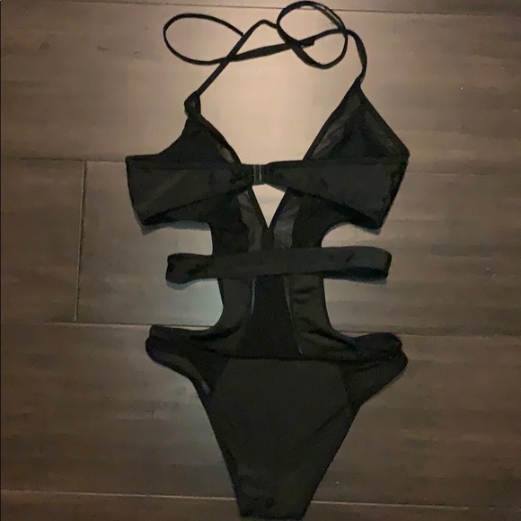 Swimsuit - Picture 2 of 6